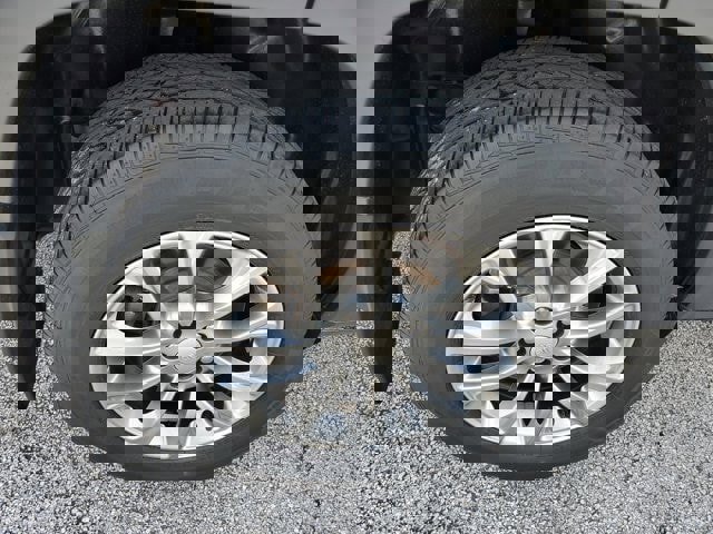 Certified 2019 Jeep Cherokee Latitude Plus image 9