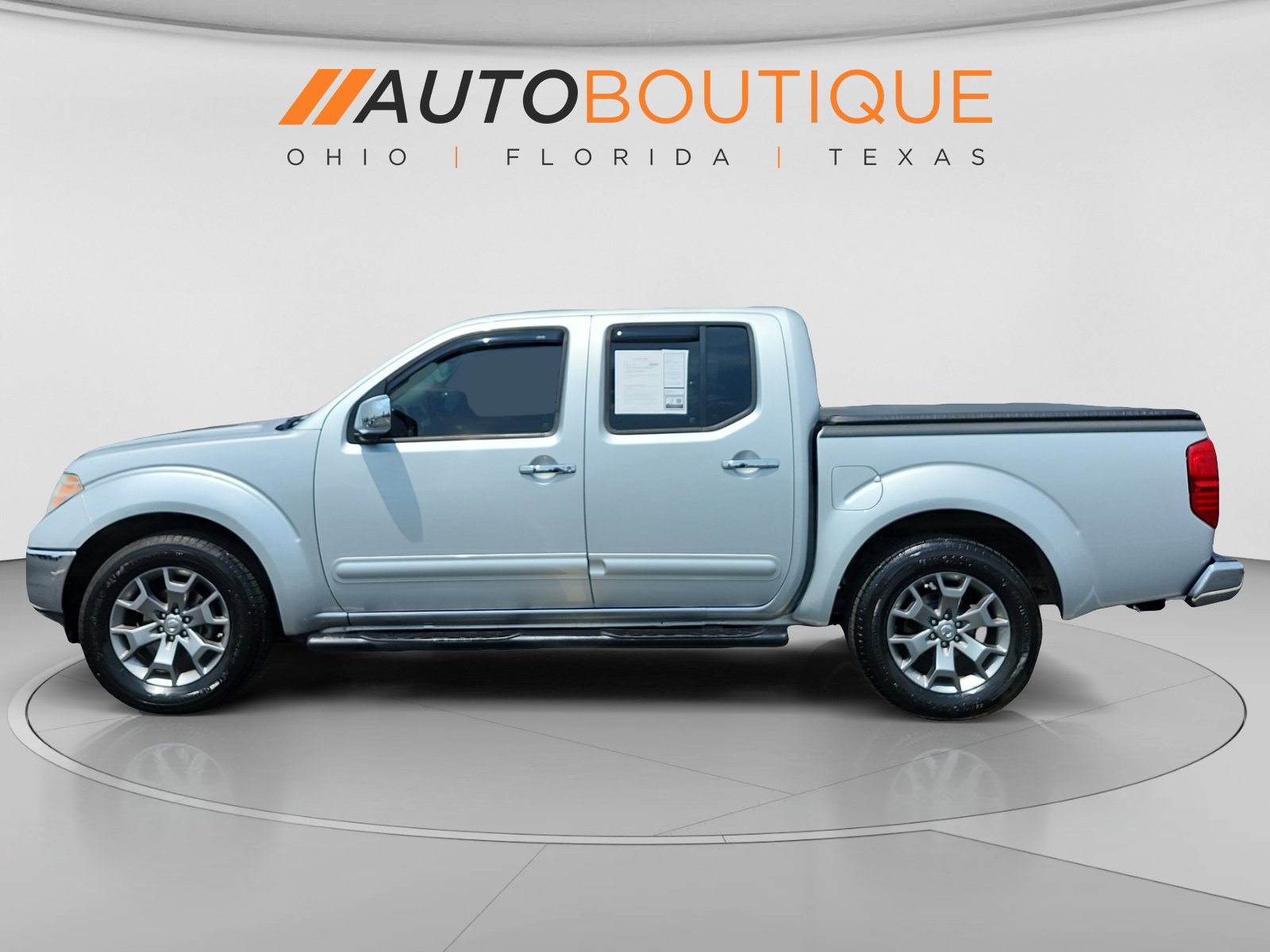 Used 2019 Nissan Frontier SL RWD image 2