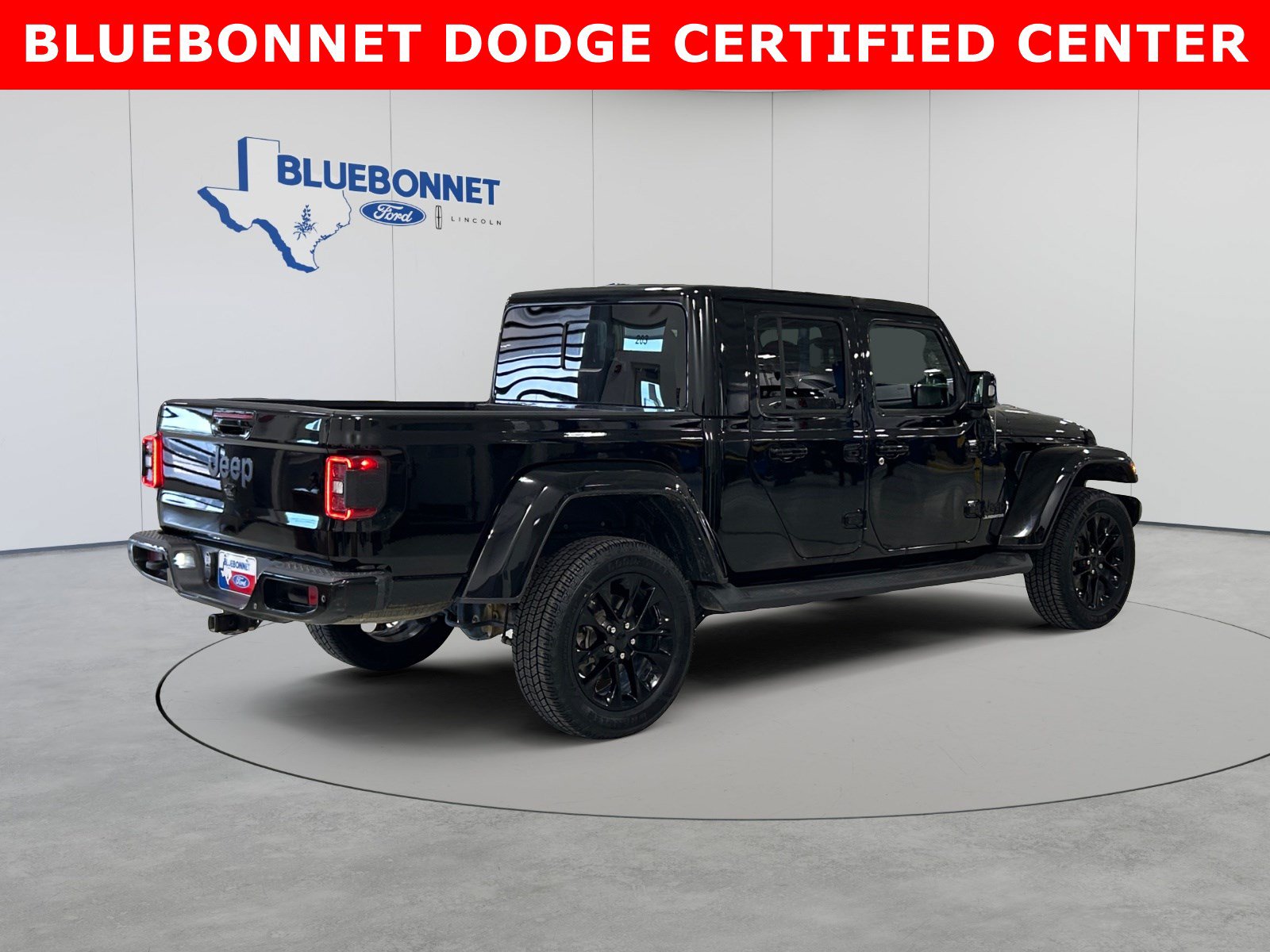 Used 2022 Jeep Gladiator Overland AWD/4WD image 5