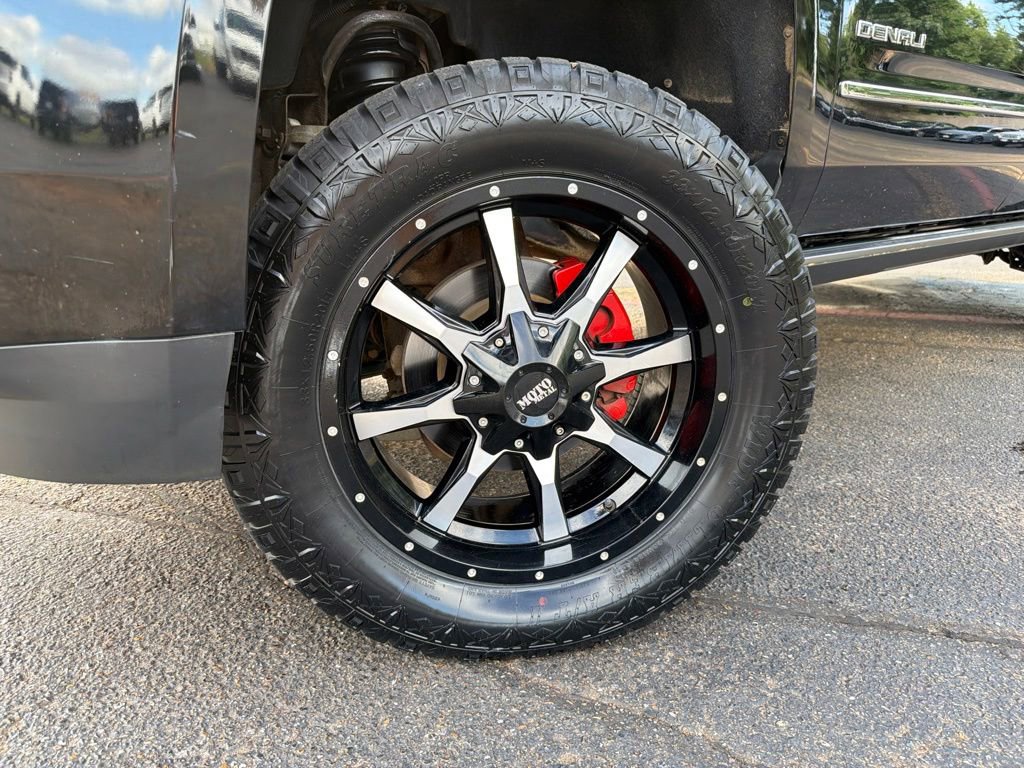 Used 2015 GMC Yukon XL Denali w/ Touring Package AWD/4WD image 2