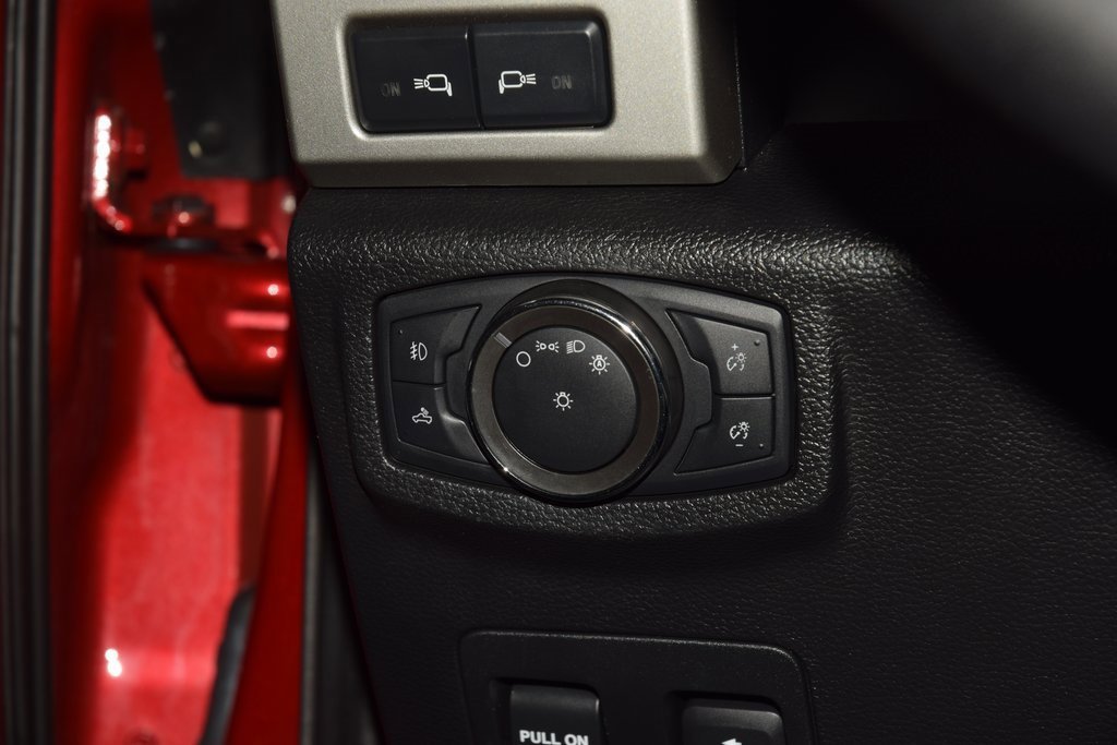 Used 2020 Ford F150 Lariat w/ Equipment Group 502A Luxury image 34