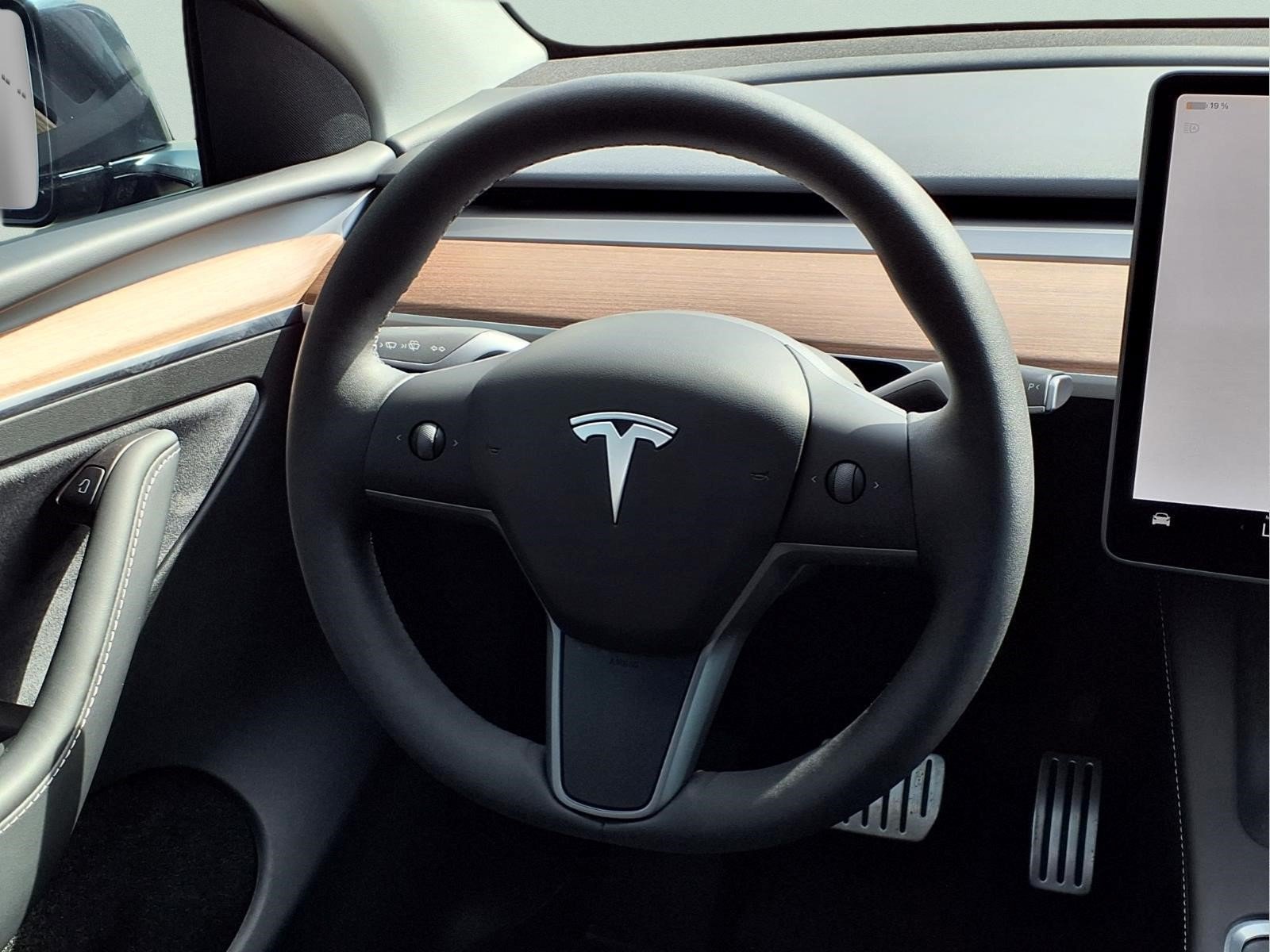 Used 2025 Tesla Model Y Performance AWD/4WD image 14