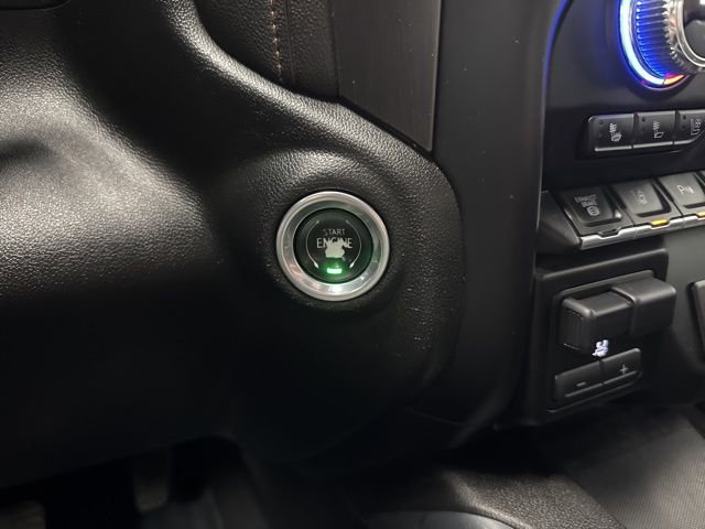 Used 2020 GMC Sierra 2500 AT4 image 41