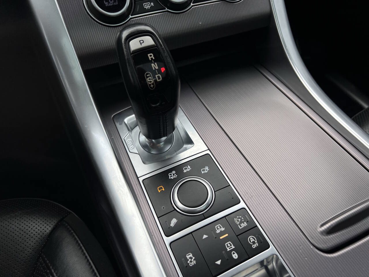 Used 2017 Land Rover Range Rover Sport HSE image 20