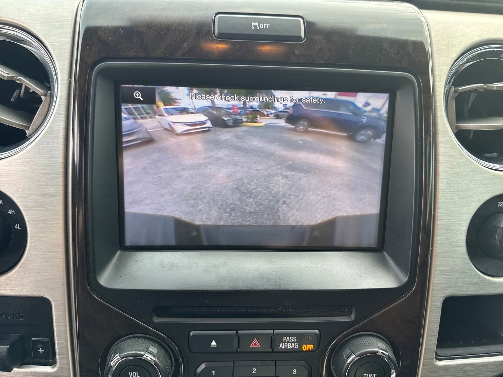 Used 2013 Ford F150 Platinum AWD/4WD image 26