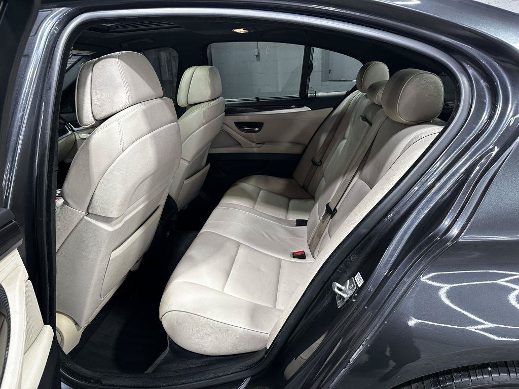Used 2011 BMW 535i Sedan RWD image 28