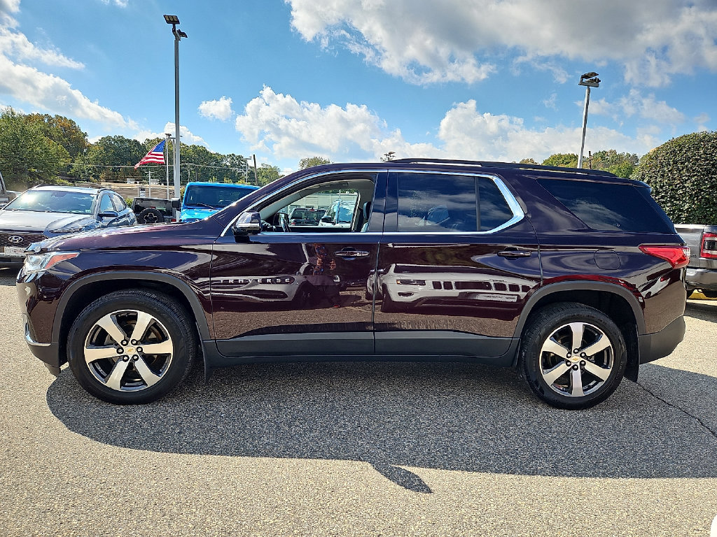 Used 2020 Chevrolet Traverse LT w/ LT Premium Package AWD/4WD image 4