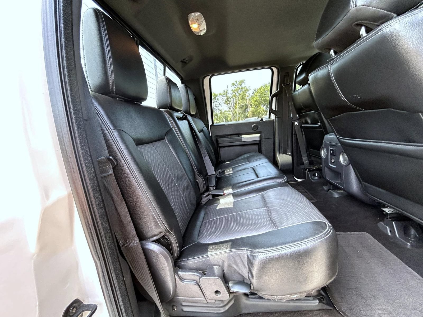 Used 2015 Ford F250 Lariat w/ Lariat Ultimate Package AWD/4WD image 18