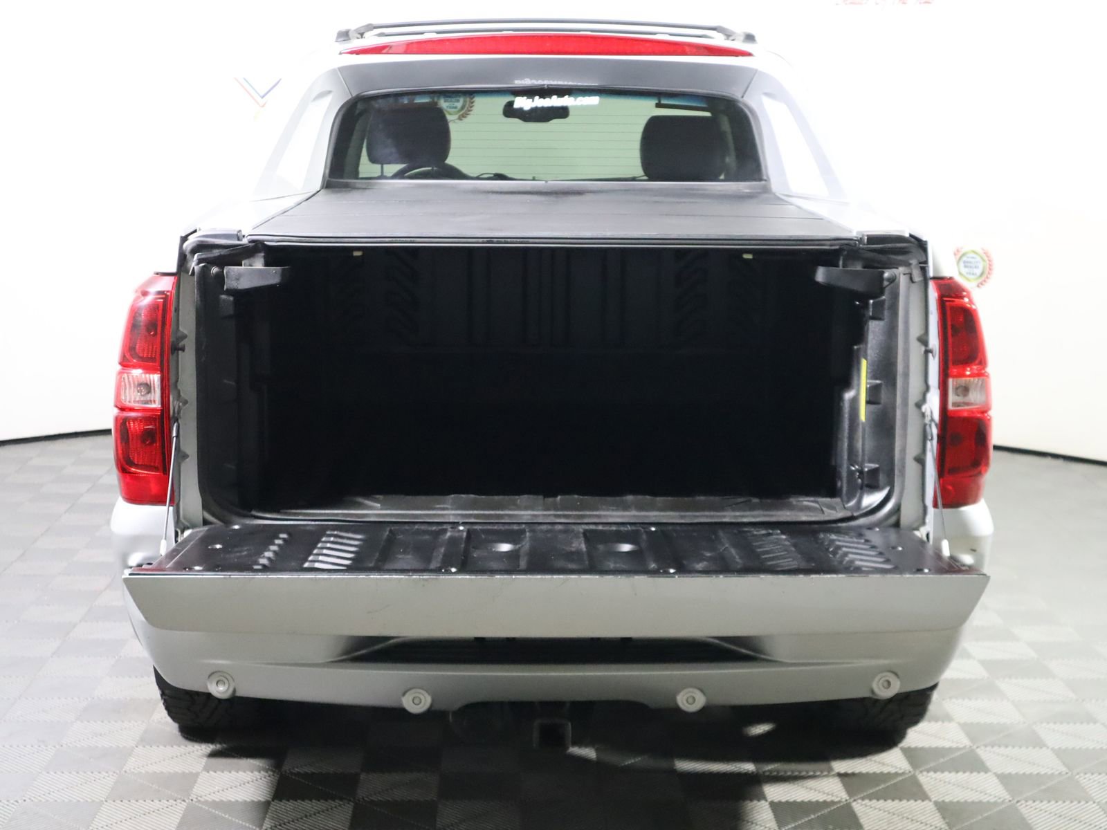 Used 2013 Chevrolet Avalanche LTZ image 10