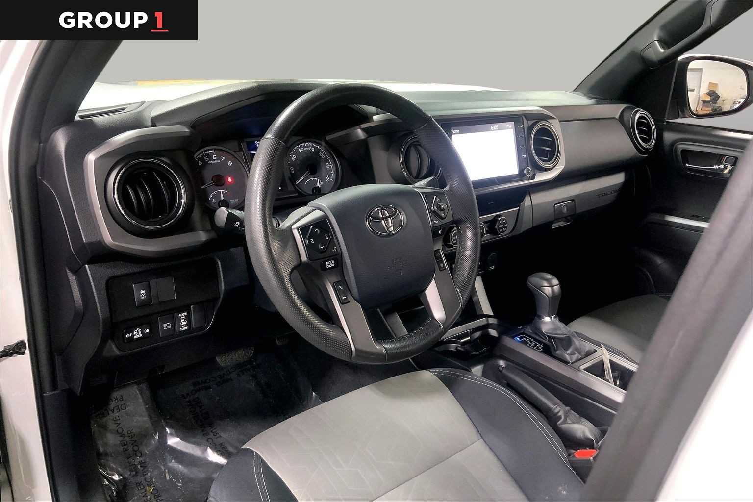 Used 2020 Toyota Tacoma TRD Off-Road w/ Technology Package AWD/4WD image 35