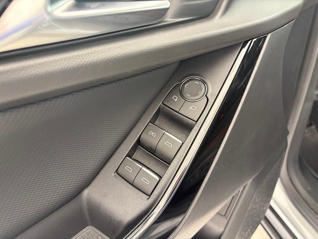 New 2027 Chevrolet Equinox RS w/ Safety and Technology Package FWD image 26