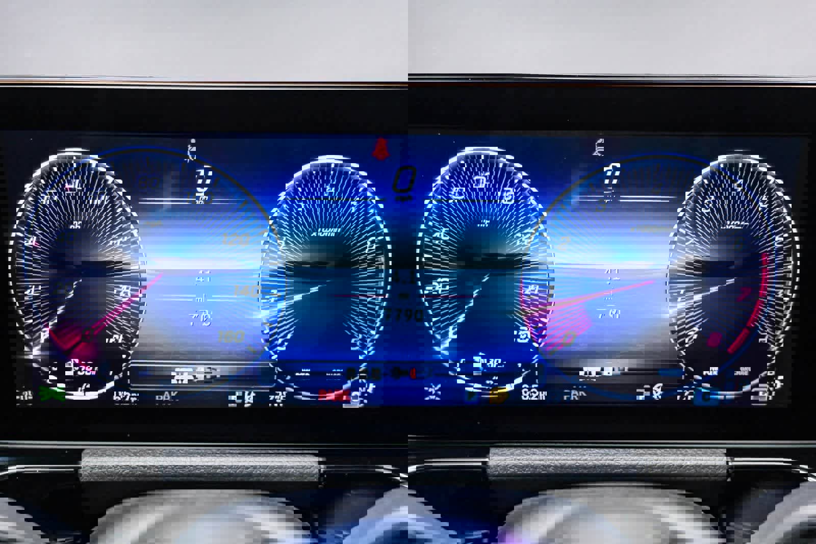 Used 2025 Mercedes-Benz GLA 250 image 25