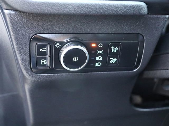 Used 2025 Ford Escape Platinum w/ Premium Technology Package image 30