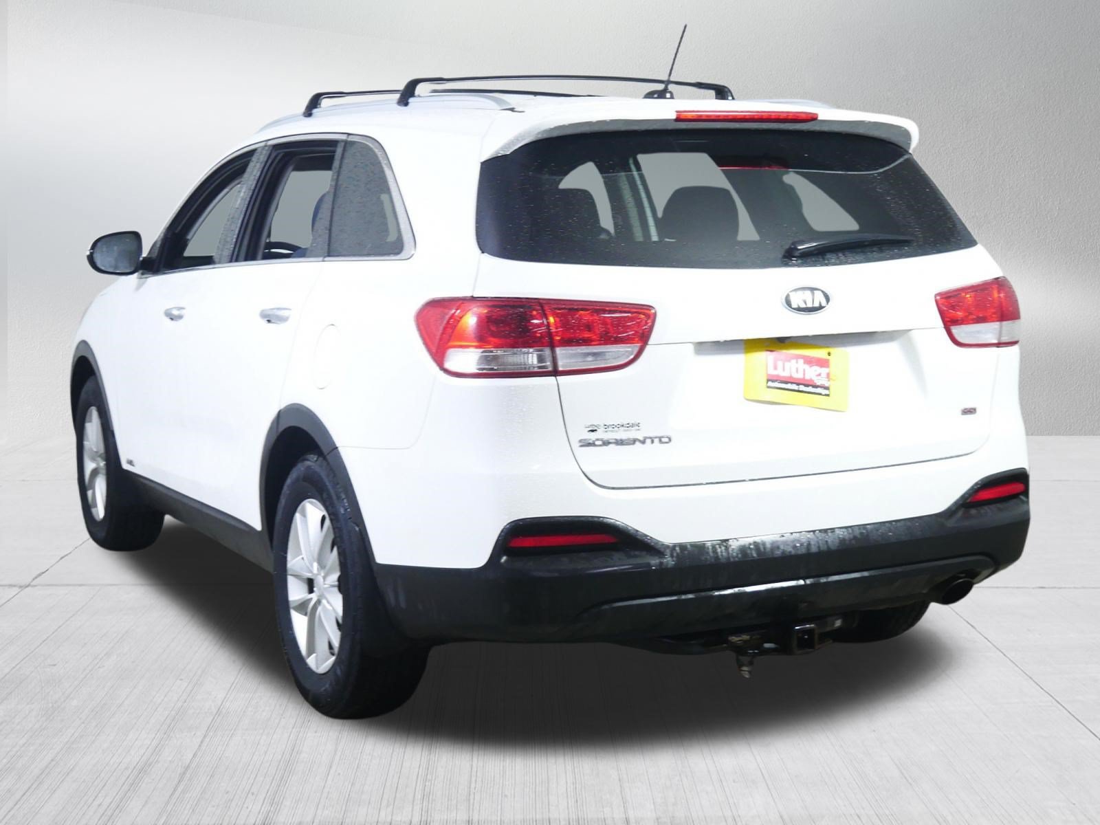 Used 2017 Kia Sorento AWD image 5