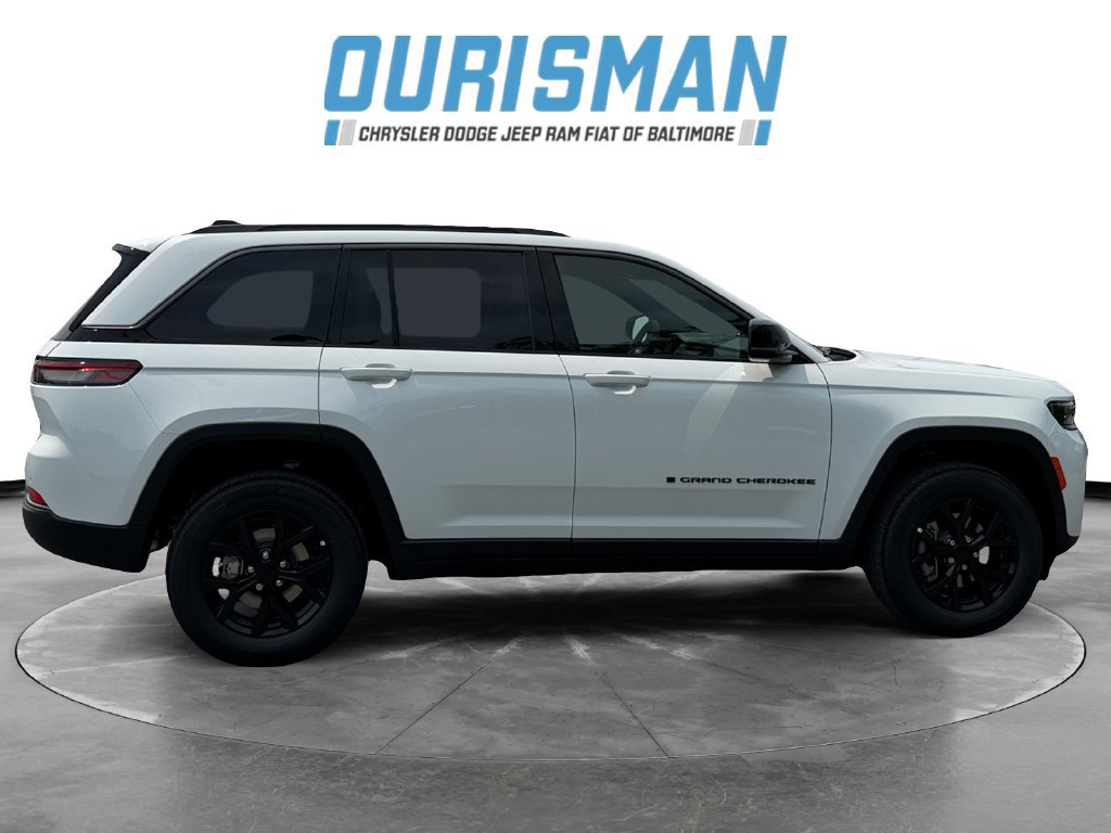 New 2026 Jeep Grand Cherokee Altitude AWD/4WD image 7