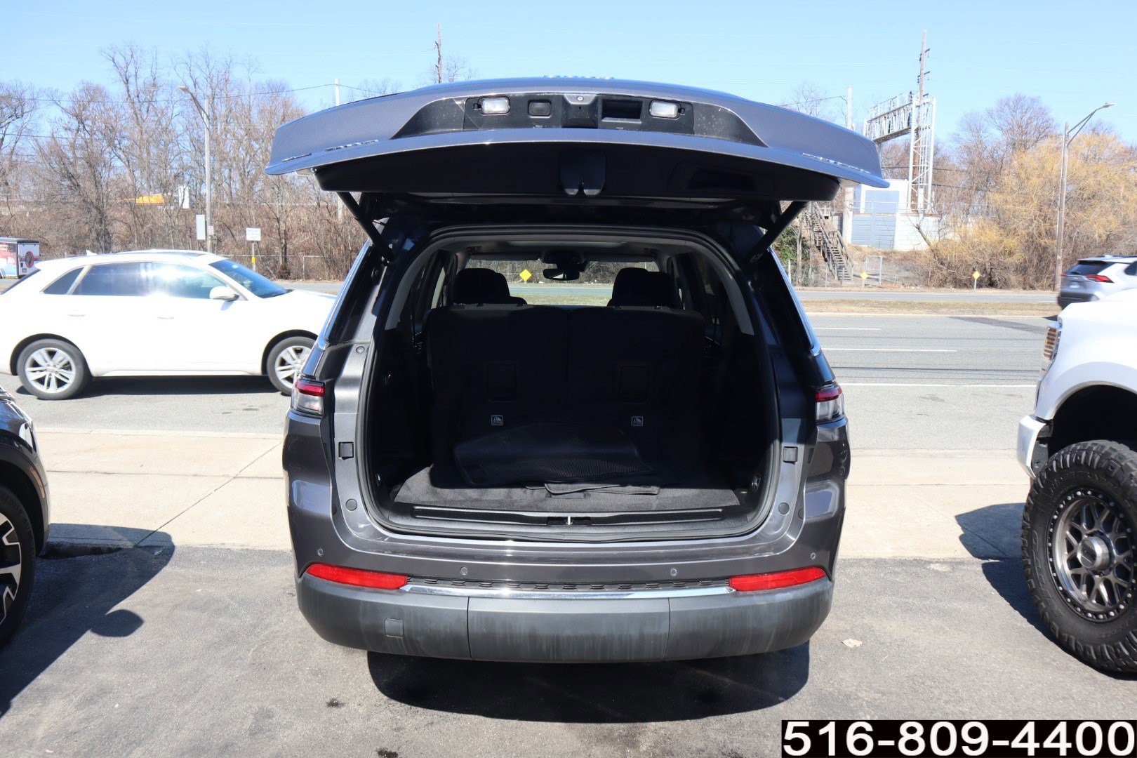 Used 2021 Jeep Grand Cherokee L Laredo w/ Luxury Tech Group I image 25