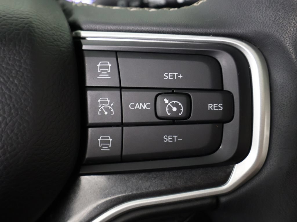 Used 2023 Jeep Wagoneer 4WD w/ Premium Group I image 53