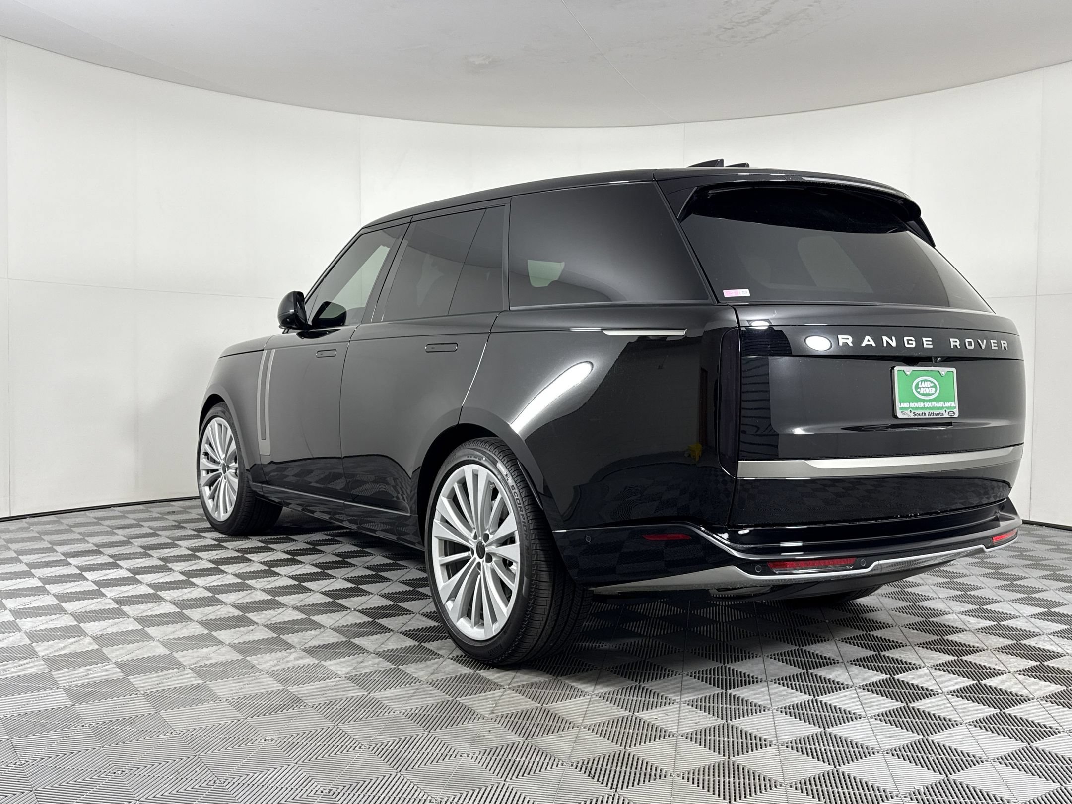 New 2026 Land Rover Range Rover SE AWD/4WD image 3