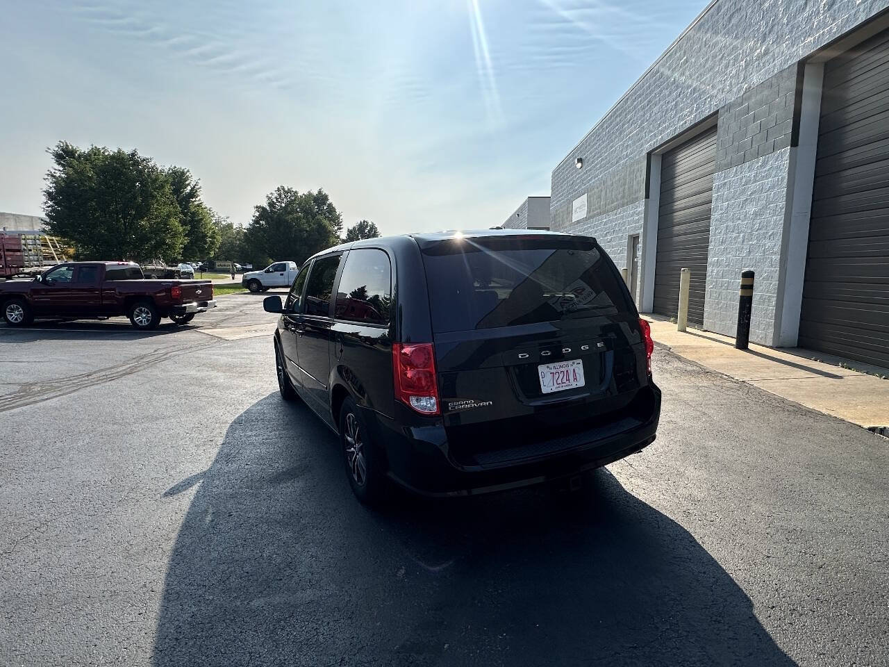 Used 2014 Dodge Grand Caravan SXT w/ Blacktop Package FWD image 4