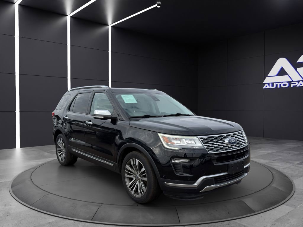 Used 2018 Ford Explorer Platinum image 3