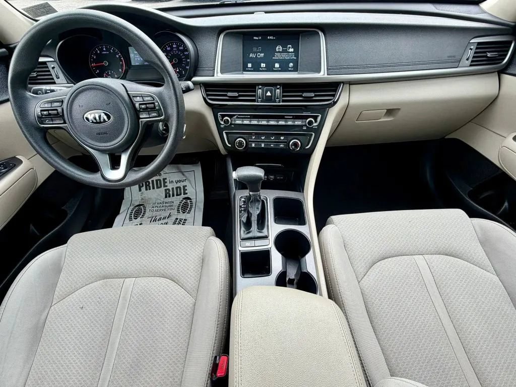 Used 2018 Kia Optima LX w/ 17" Alloy Wheels Package FWD image 18