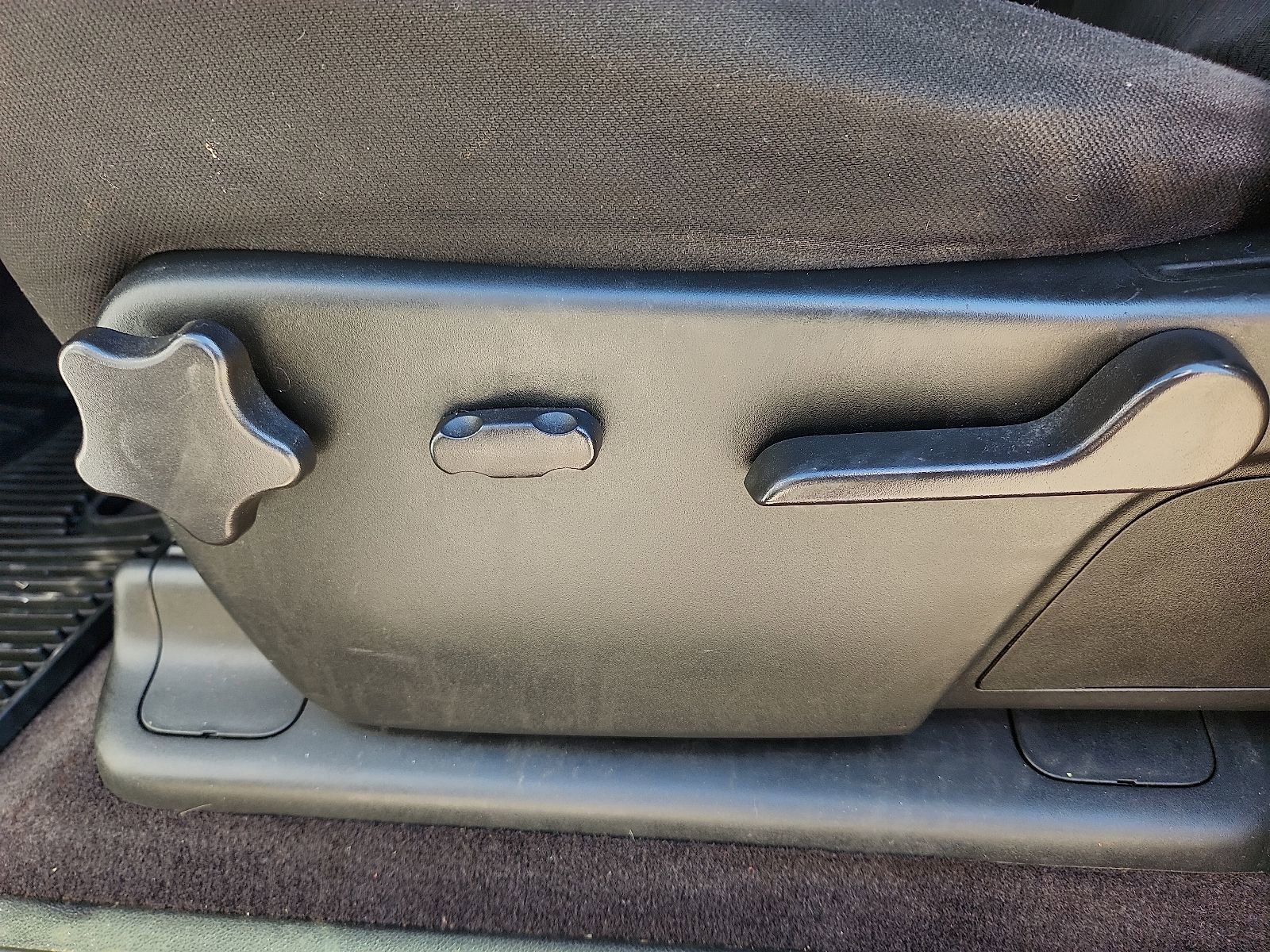 Used 2011 GMC Sierra 1500 SLE w/ Regional Value Package image 12