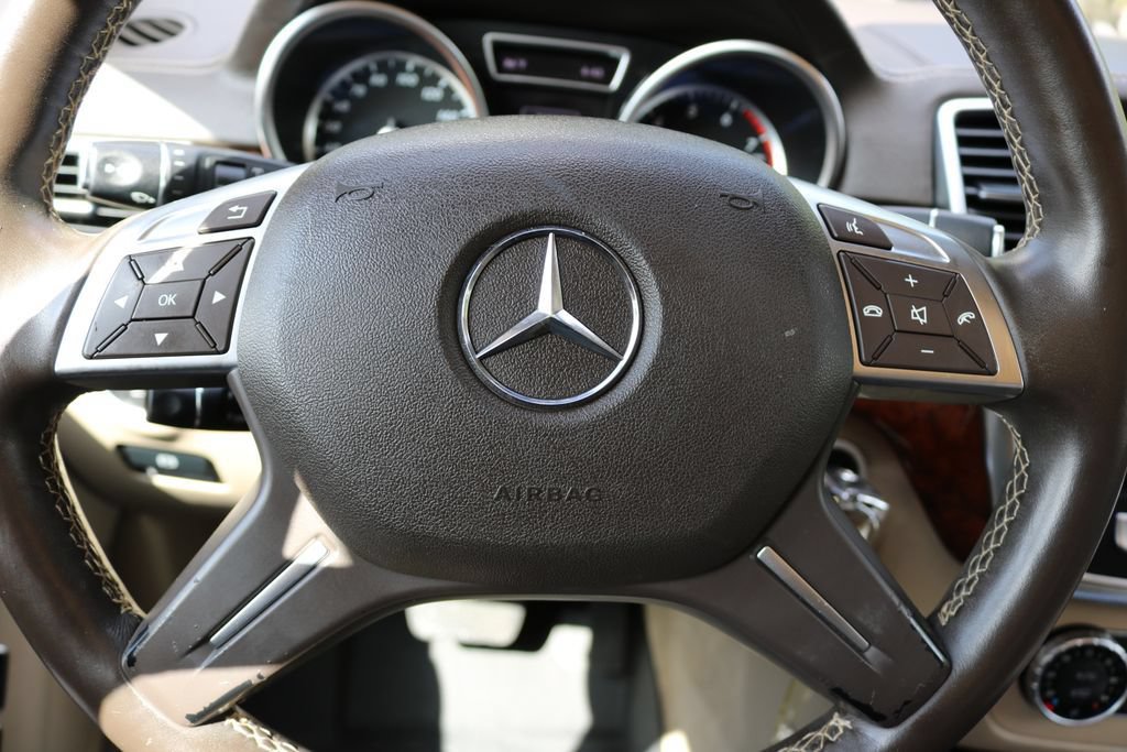 Used 2014 Mercedes-Benz GL 550 4MATIC image 25
