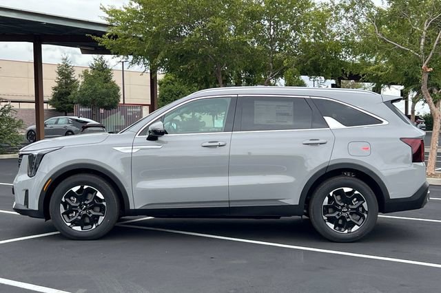 New 2026 Kia Sorento S w/ S Panoramic Sunroof Package image 10