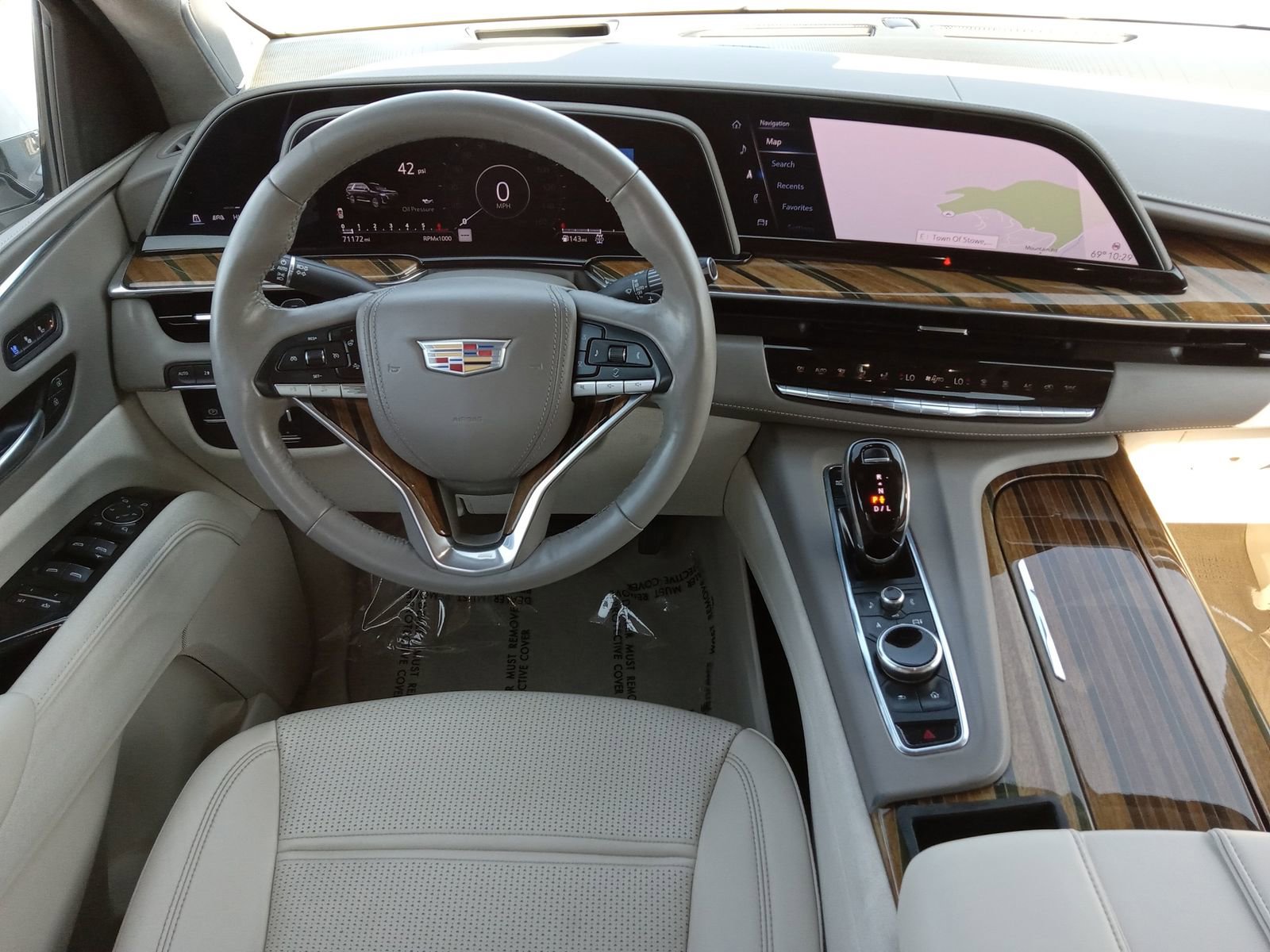 Used 2022 Cadillac Escalade ESV Sport Platinum w/ LPO, ONYX Package image 8