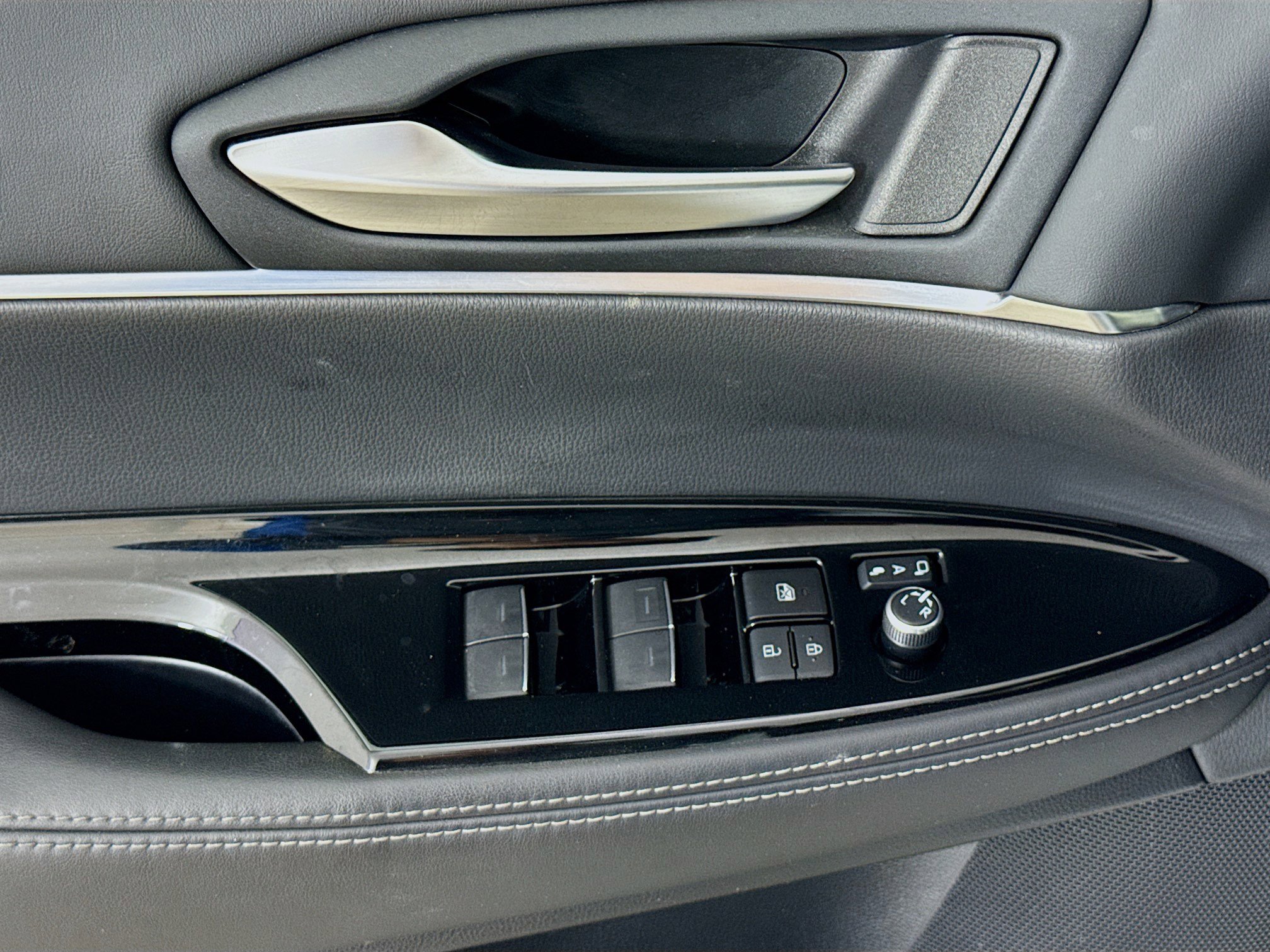 Used 2023 Toyota Mirai XLE w/ Advanced Technology Package image 18