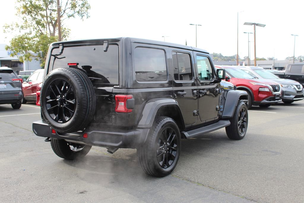 Used 2025 Jeep Wrangler Unlimited Sahara image 7