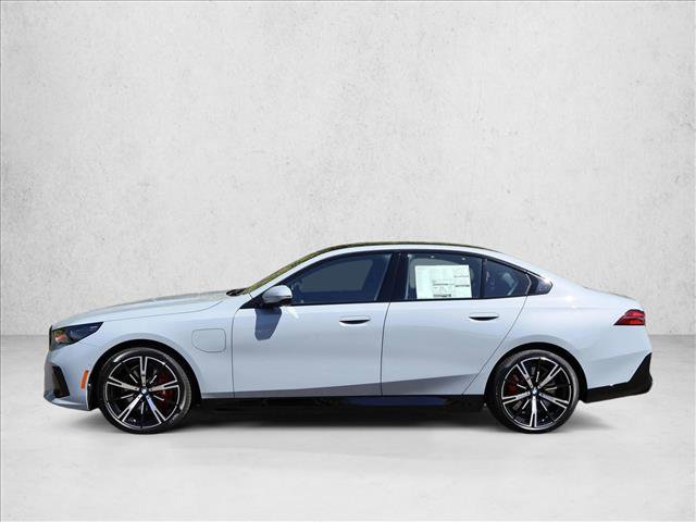 New 2026 BMW 550e xDrive AWD/4WD image 9