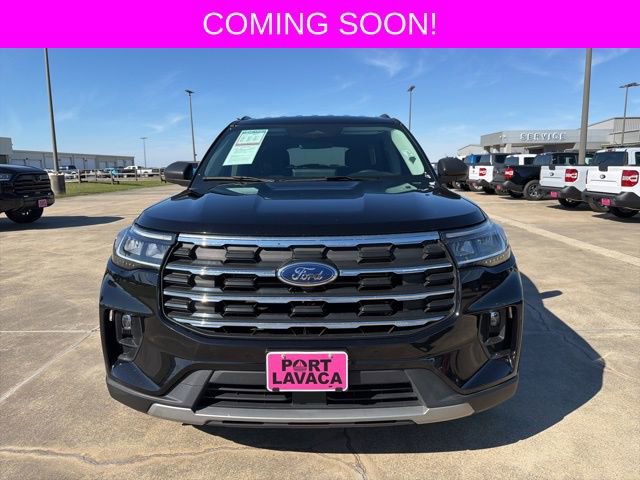 Used 2025 Ford Explorer Active w/ Active Comfort Package image 2