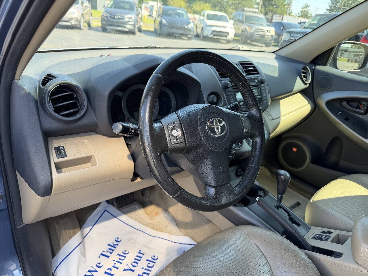 Used 2011 Toyota RAV4 Limited w/ Limited Extra Value Pkg AWD/4WD image 14