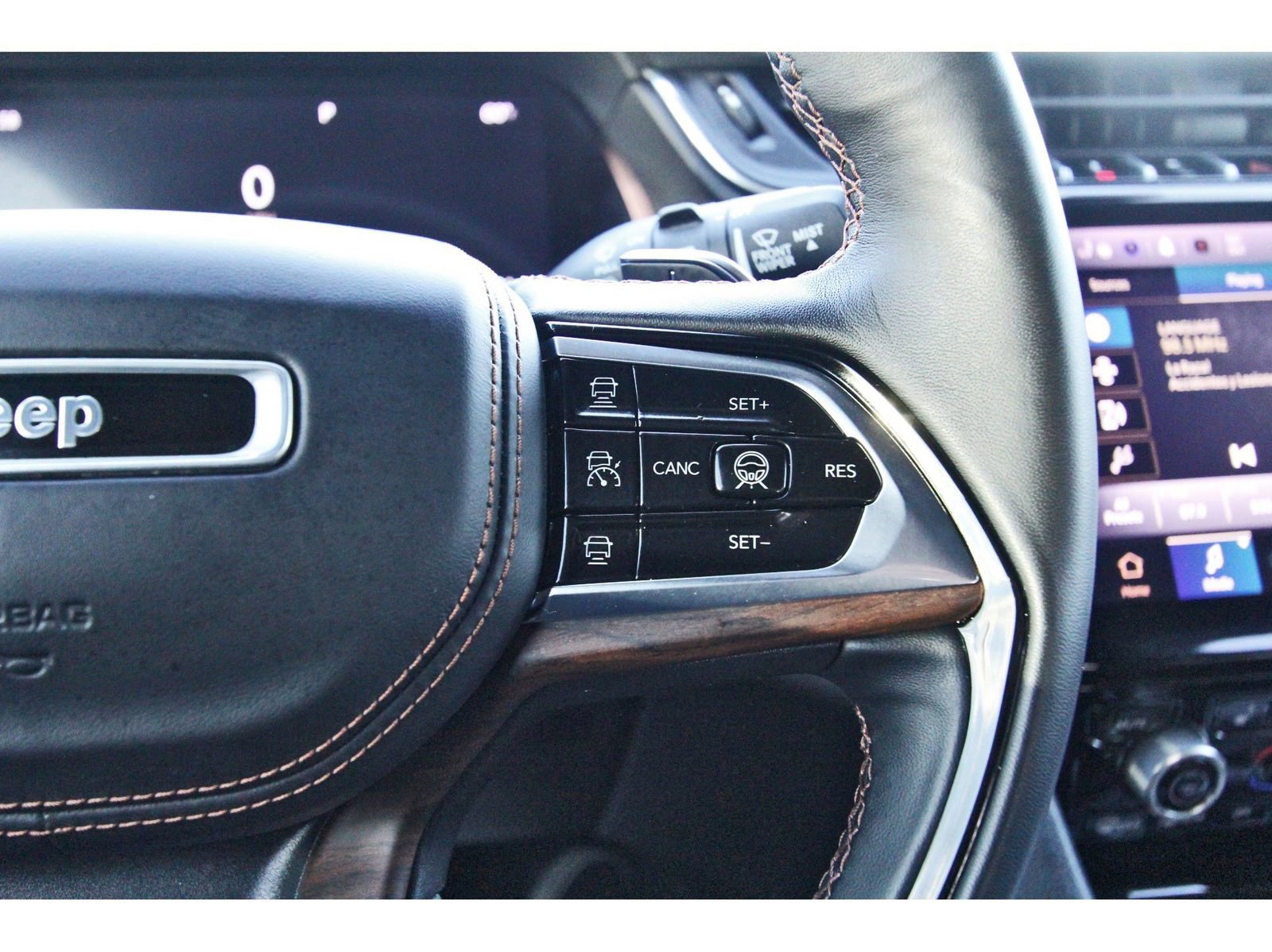 Used 2023 Jeep Grand Cherokee Summit w/ Adv Protech Group IV image 23