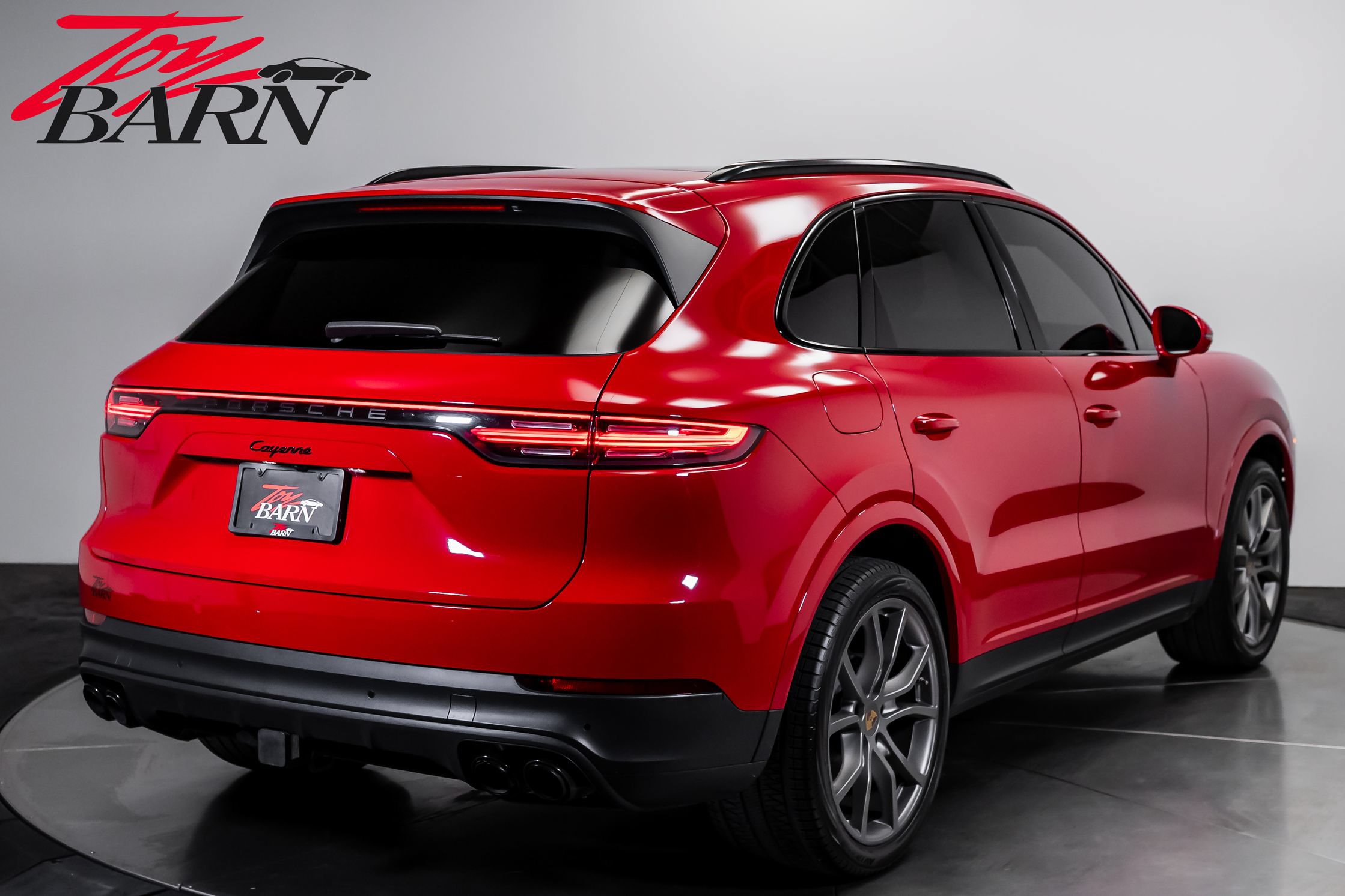Used 2023 Porsche Cayenne AWD/4WD image 5