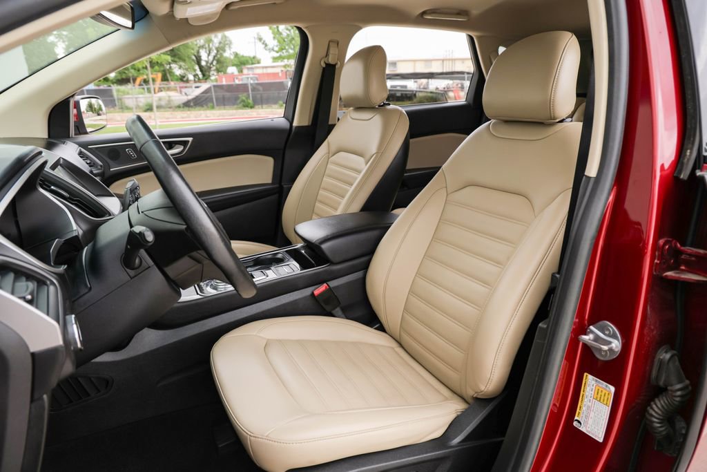 Used 2019 Ford Edge SEL w/ Equipment Group 201A FWD image 16