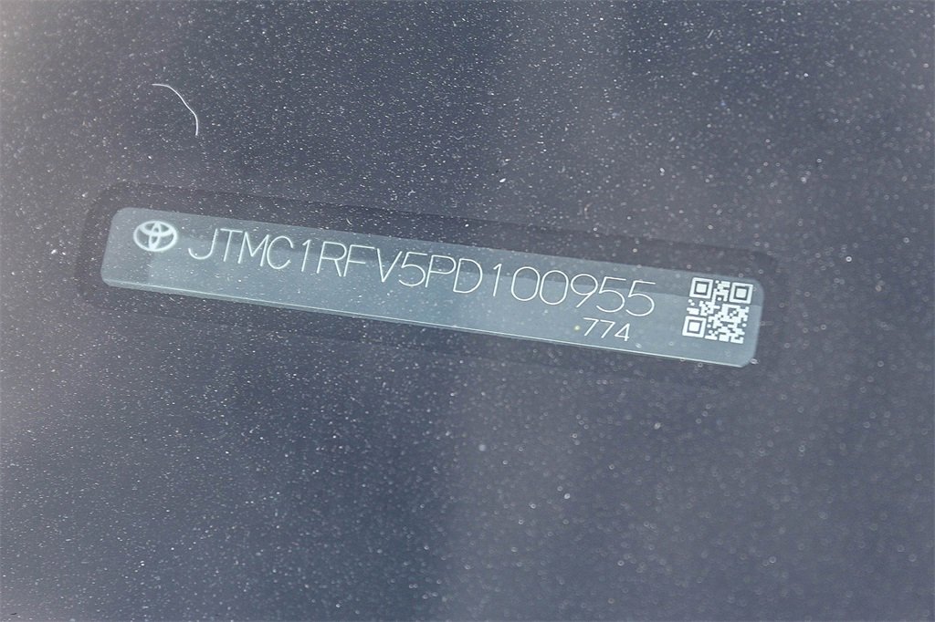 Used 2023 Toyota RAV4 XLE Premium image 29