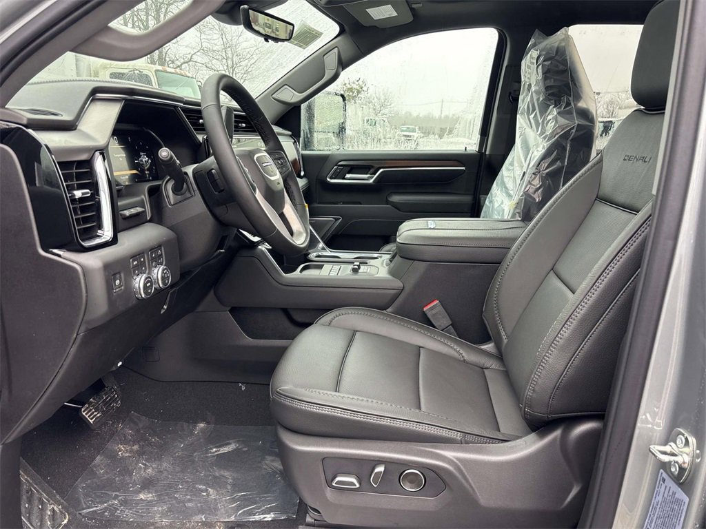 New 2026 GMC Sierra 3500 Denali w/ Denali Reserve Package image 8