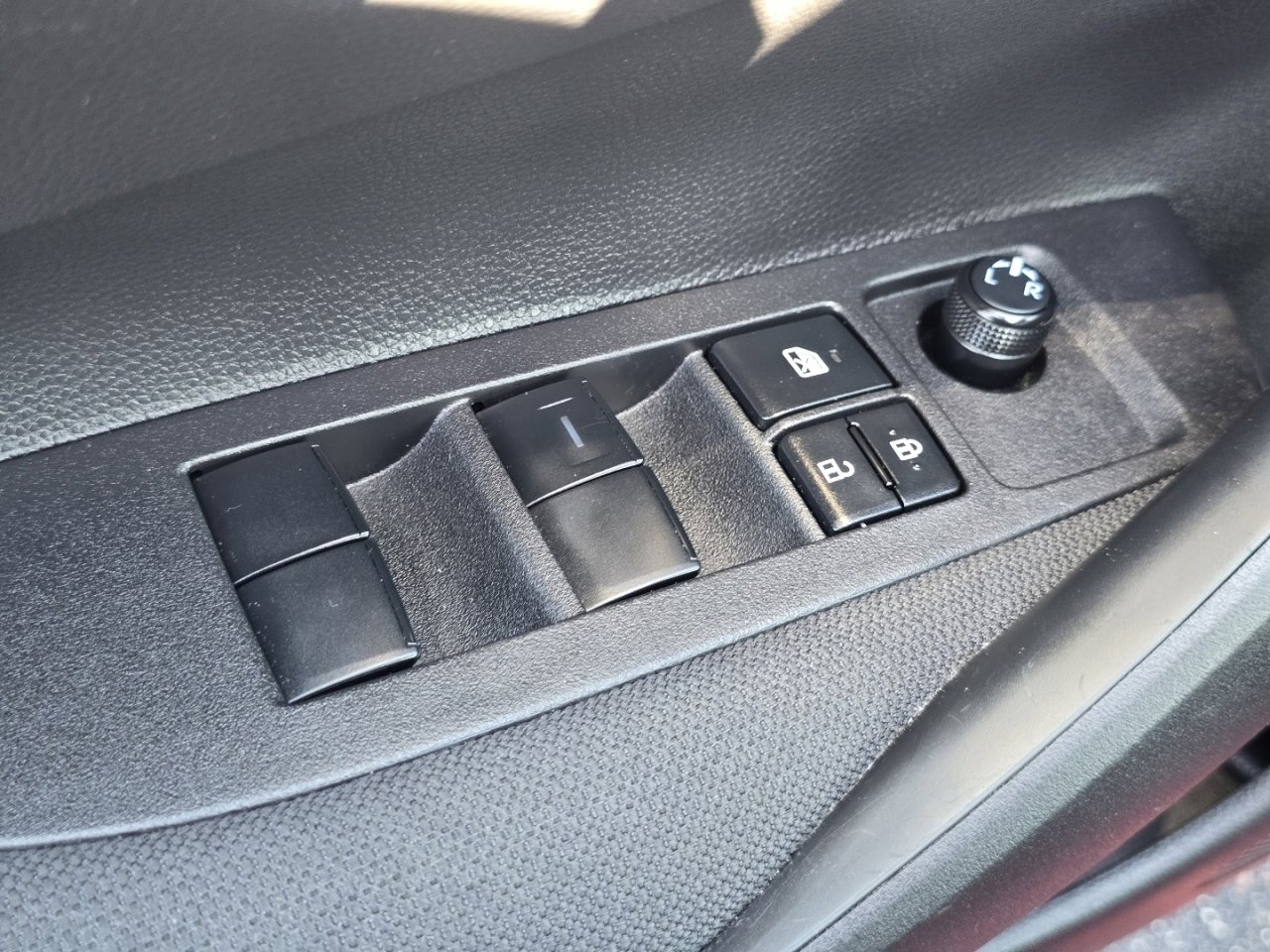 Certified 2025 Toyota Corolla LE FWD image 21