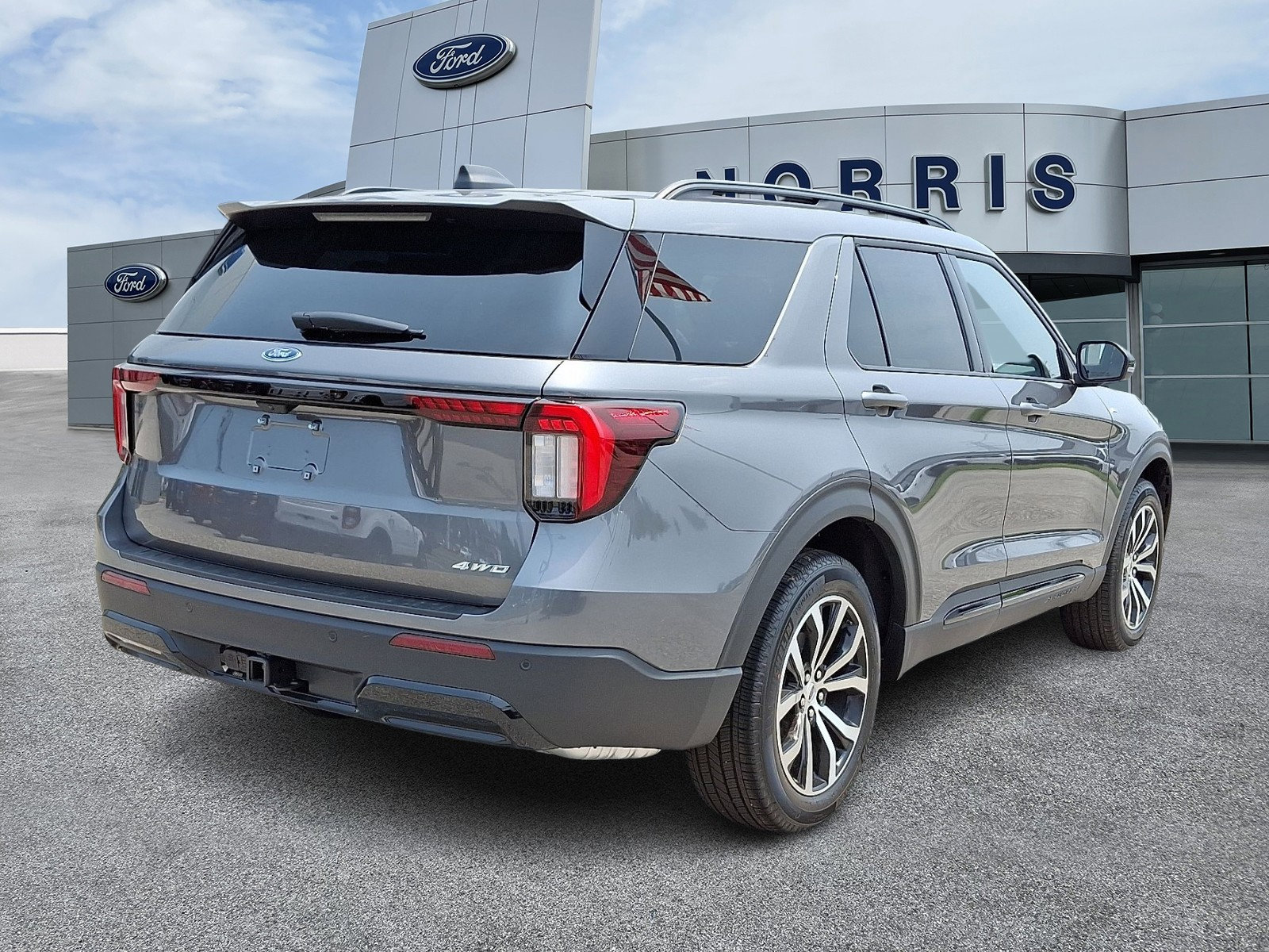 New 2025 Ford Explorer ST-Line image 4
