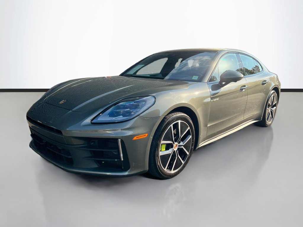 Certified 2025 Porsche Panamera 4S AWD/4WD image 1