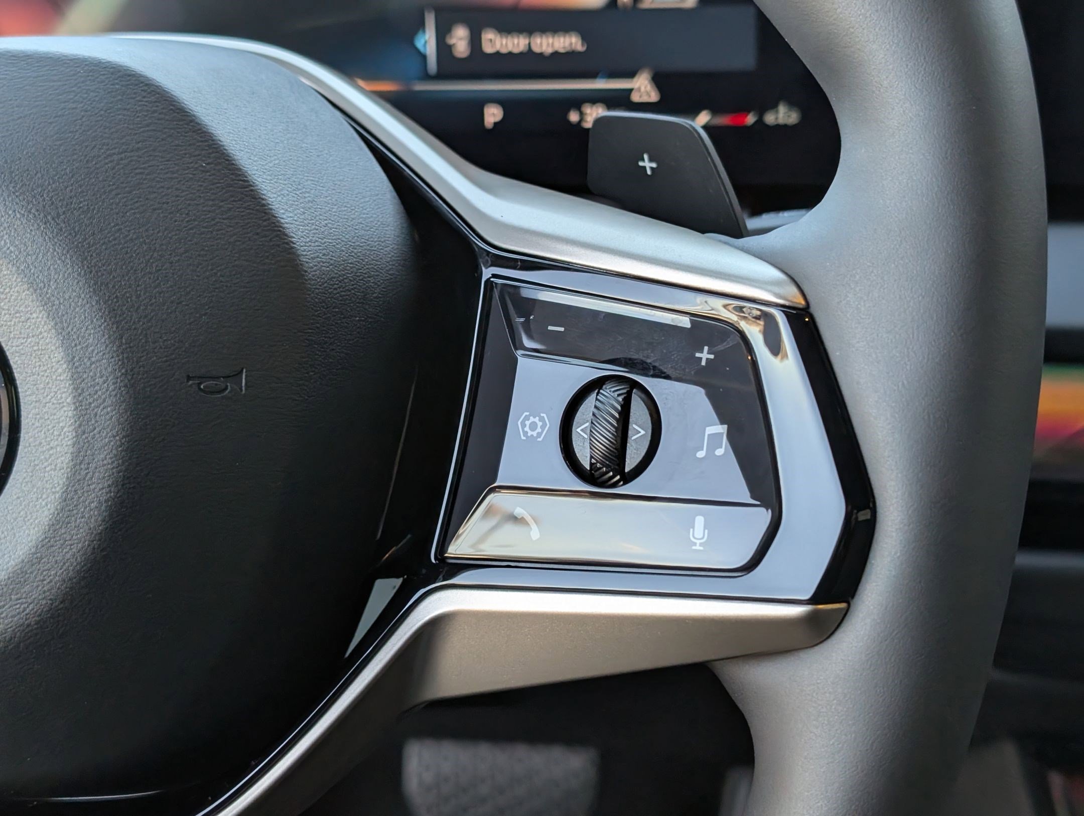 Used 2025 BMW X3 xDrive30i w/ Premium Package image 22