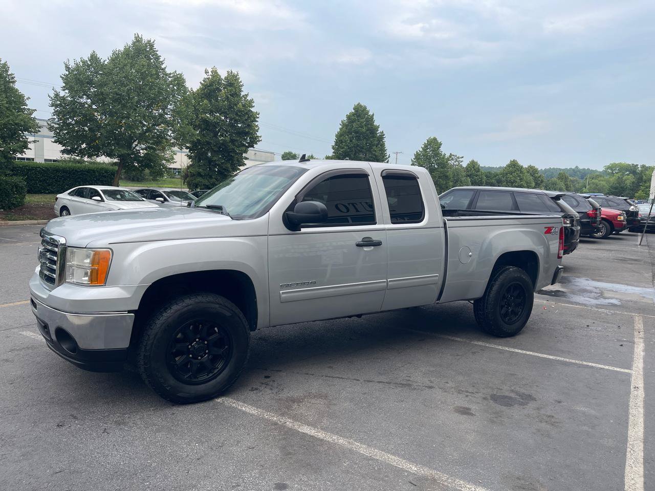 Used 2012 GMC Sierra 1500 SLE w/ Power Tech Package AWD/4WD image 3