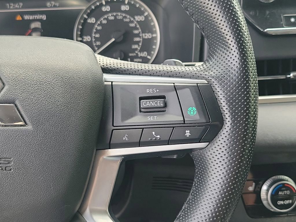 Used 2024 Mitsubishi Outlander SE AWD/4WD image 26