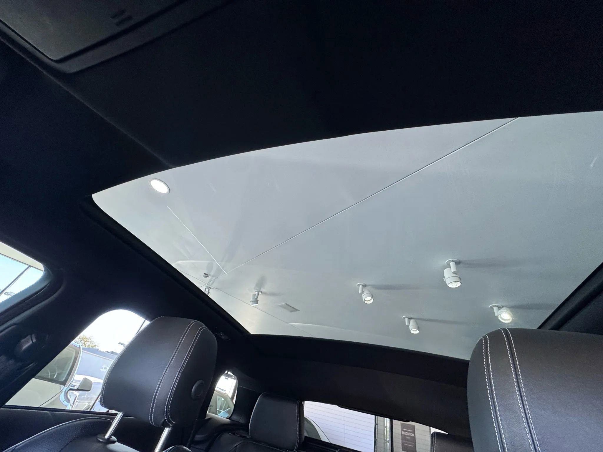 Used 2017 Land Rover Range Rover Evoque HSE image 35