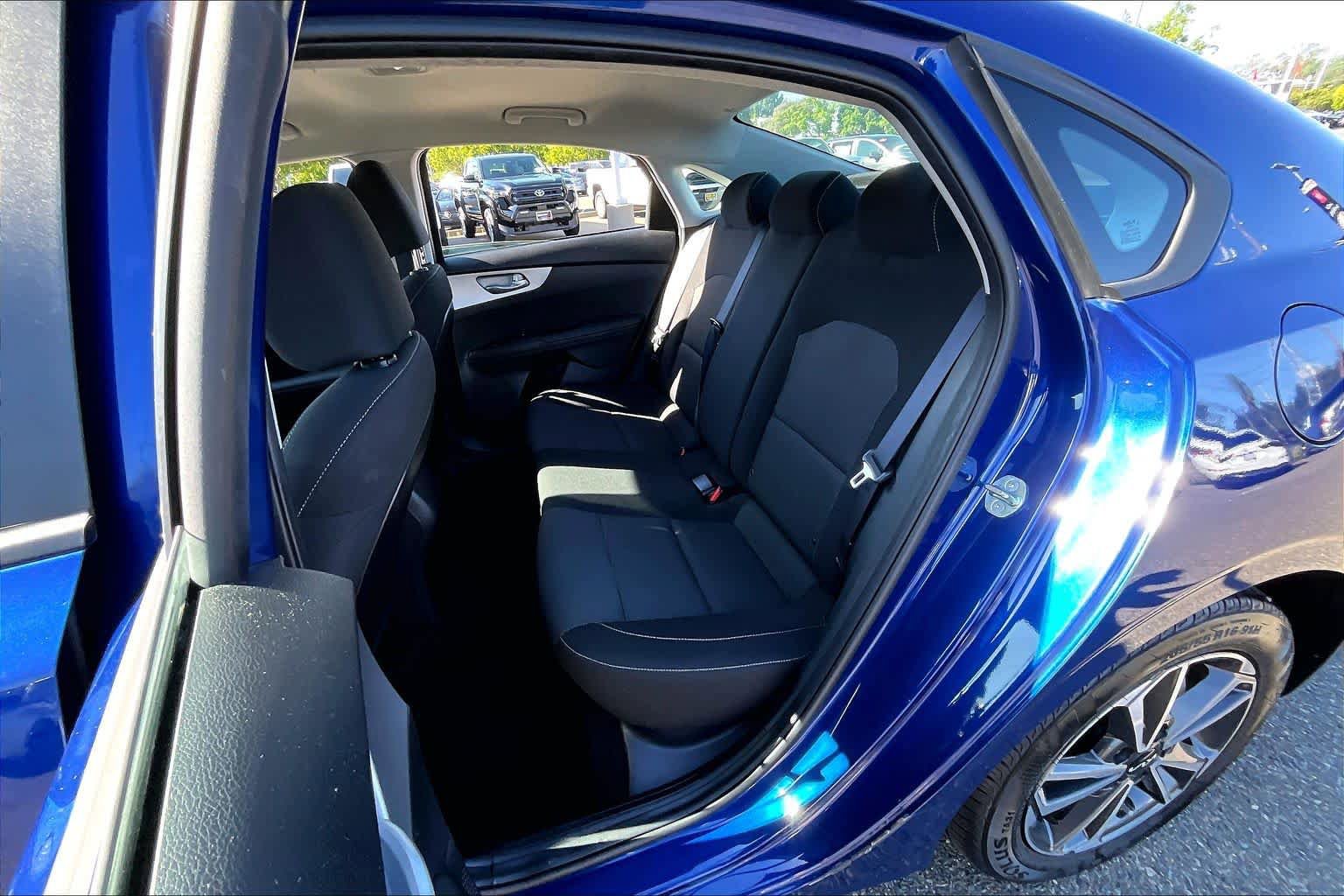 Used 2023 Kia Forte LXS w/ LXS Technology Package FWD image 20