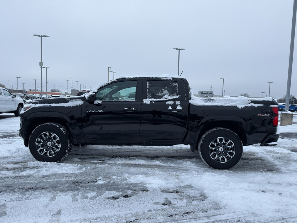 Used 2024 Chevrolet Colorado Z71 w/ Z71 Convenience Package 2 image 6
