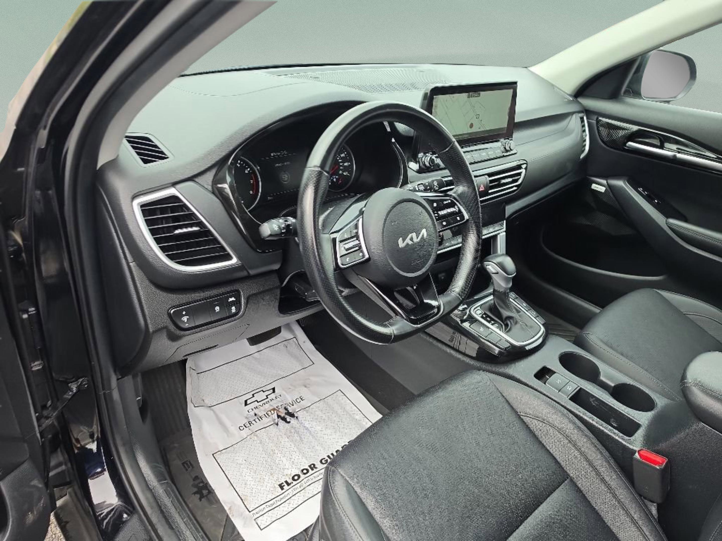 Used 2023 Kia Seltos SX w/ SX Sunroof Package AWD/4WD image 14