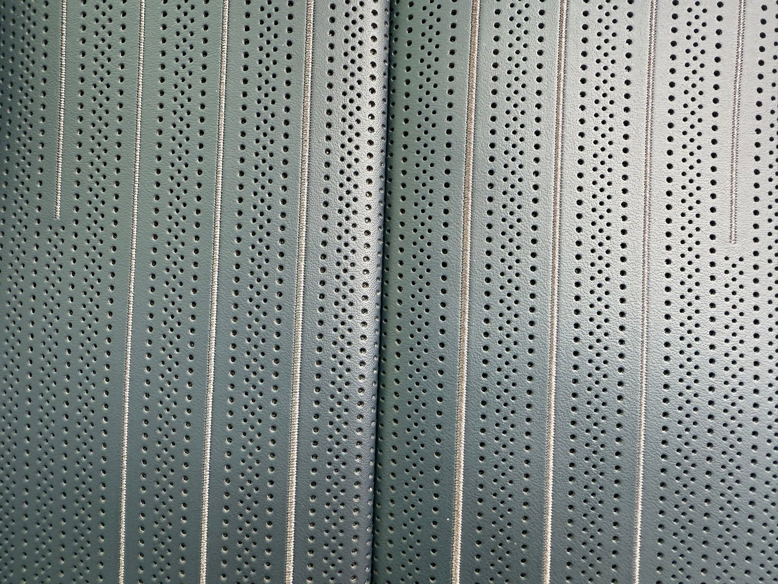 Used 2025 Cadillac Escalade IQ Luxury 2 w/ LPO, Premium Carpet Package image 18